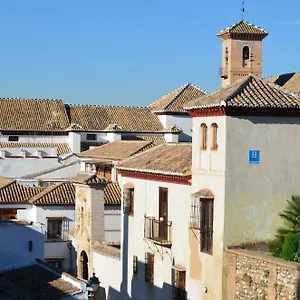 Santa Isabel La Real Hotel